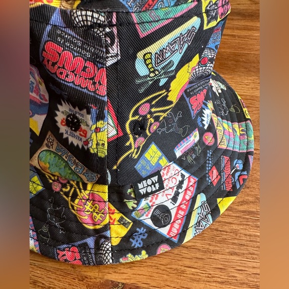 Meow Wolf C Street Signs Bucket Hat Unisex S/M - Picture 4 of 10
